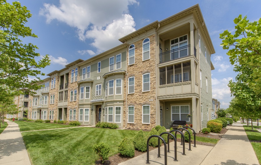 Exterior view of a Brownsburg apartment building.